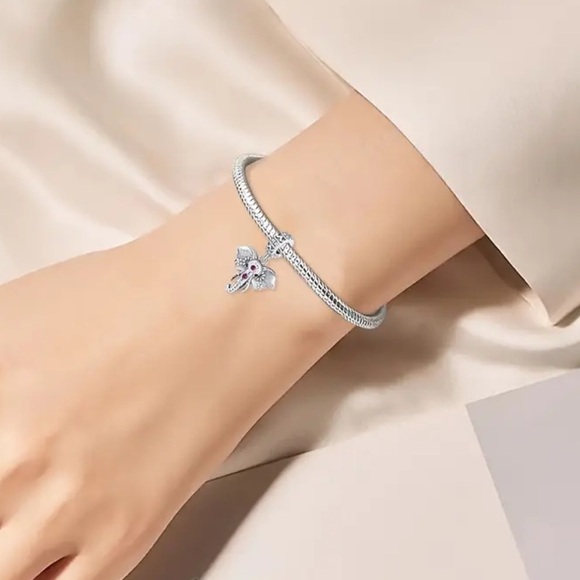 Women’s 925 Sterling Silver Elephant Charm/Pendant with Sparkling Zirconia - NWT - Picture 4 of 7